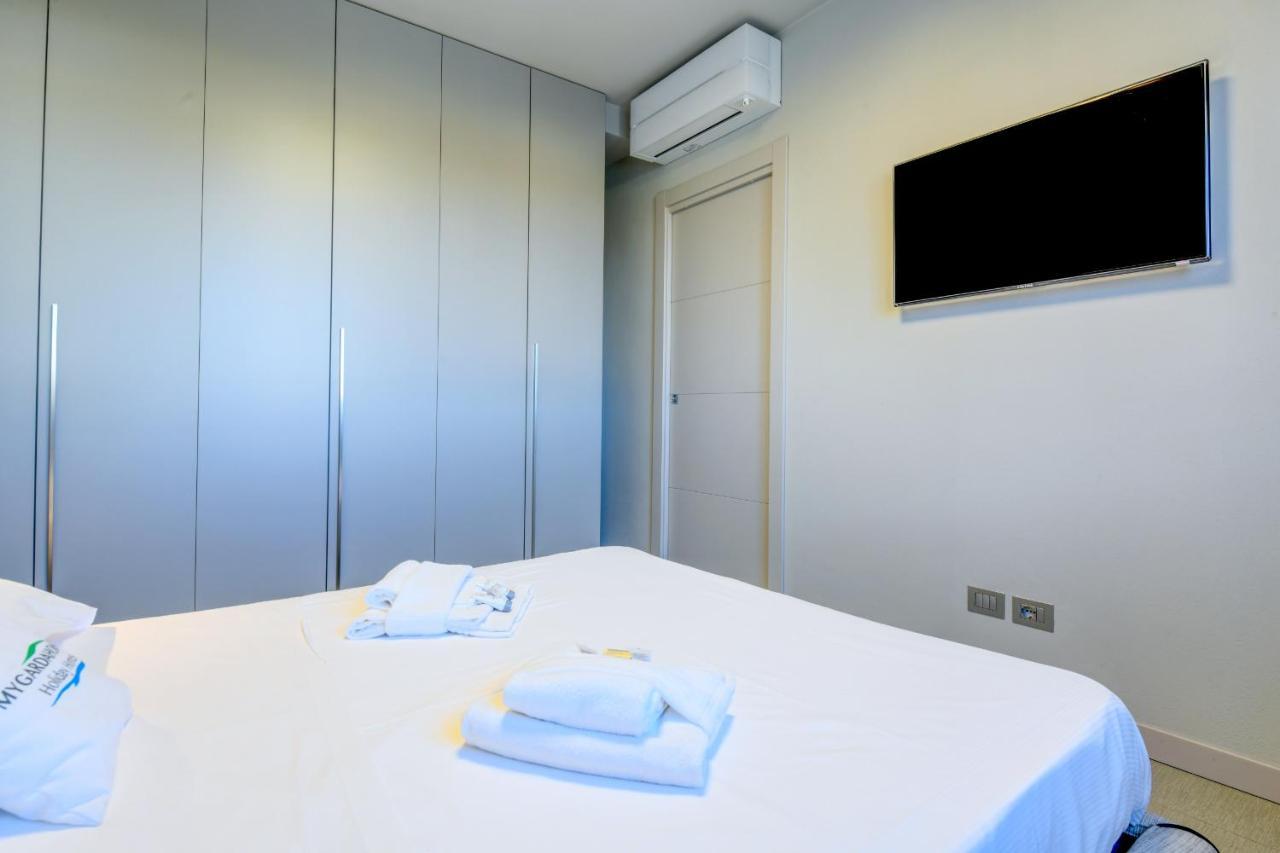 Rio Beach Apartment Desenzano del Garda Buitenkant foto